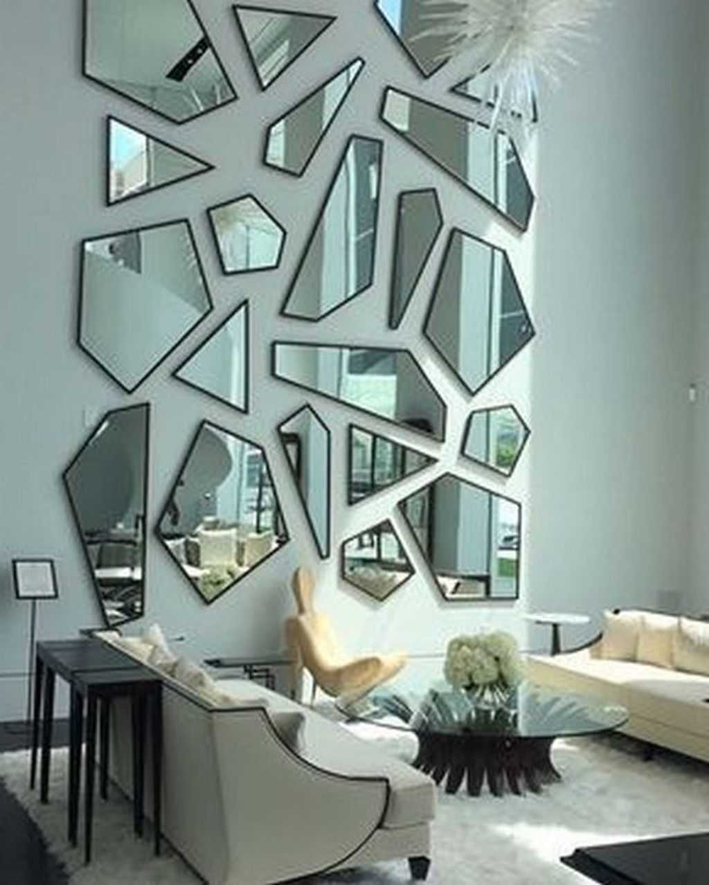 Design cu oglinzi pentru living